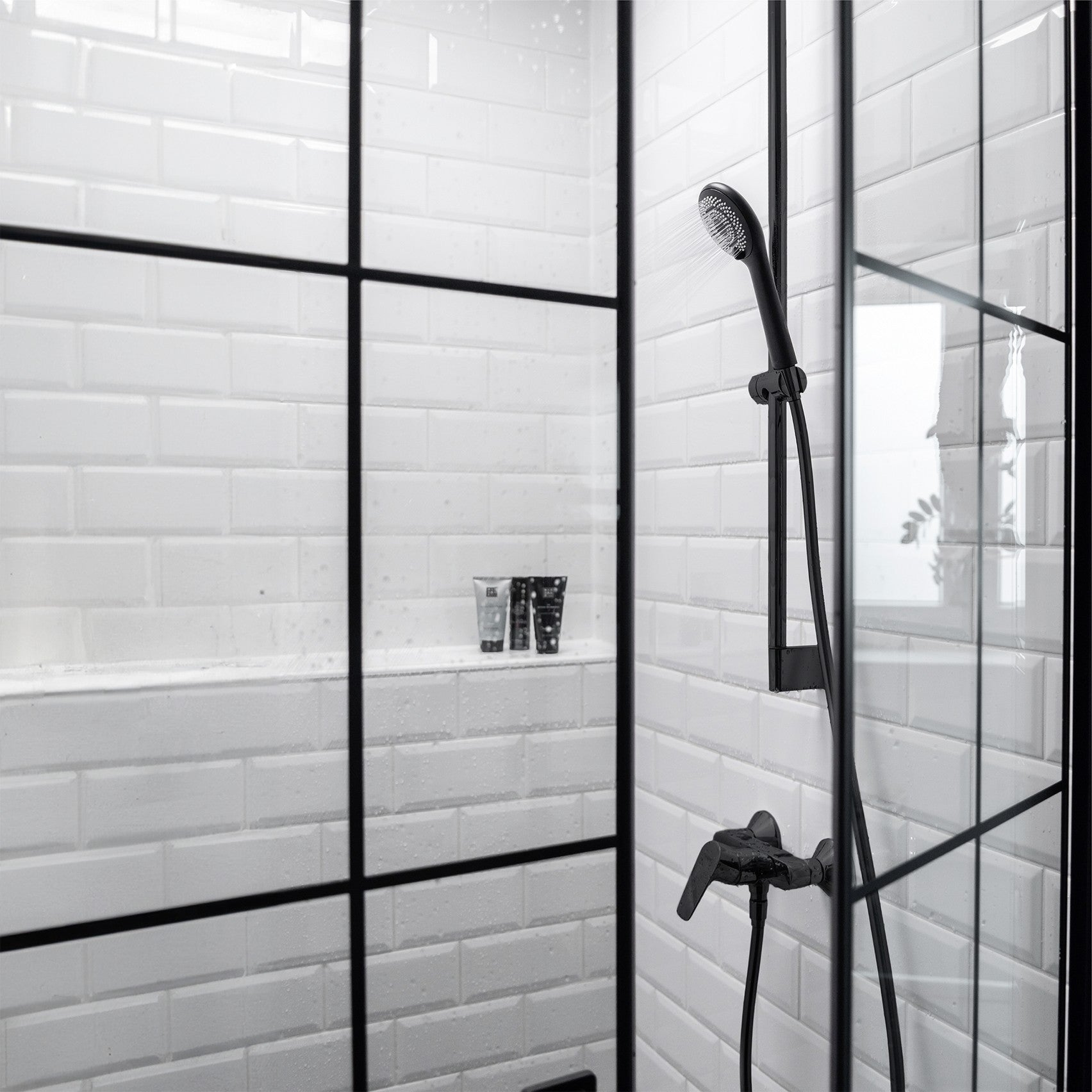 Wenko Duschkopf Watersaving Ø 110 cm 3 Funktionen, Universal-Handbrause, Ø 11 cm, 3 Strahlarten