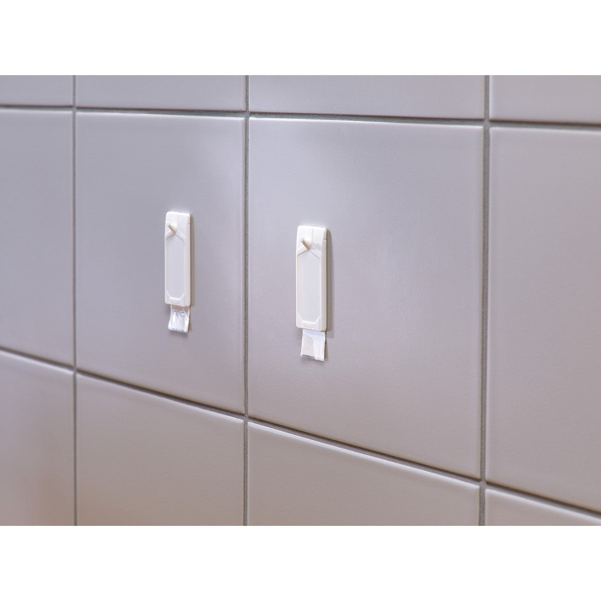 tesa Powerstrips Klebenagel für Fliesen und Metall